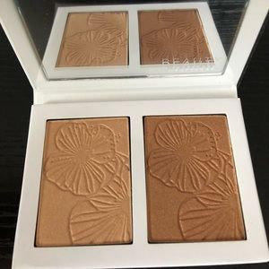 BEAUTY BY POPSUGAR
Be Bright Shimmer Highlighter